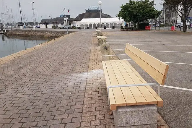 Mobilier urbain sur le port de la Trinité sur mer